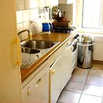 Dakini's Bed & Breakfast Zurich
