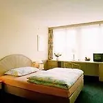 Astor & Serviced Hotel 3*