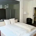Ema House Serviced Superior Unterstrass Apartment Zurich