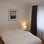Apartment Hammer