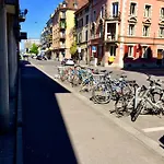 Dakini's Bed & Breakfast Bed & Breakfast Zurich