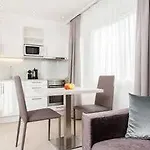 - Lindenstrasse 4* Zurich