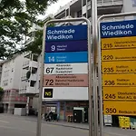 Zuerizimmer Homestay