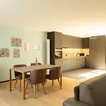 Ema House Serviced Apartments Superior Downtown