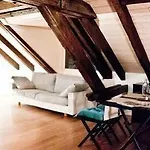Le Bijou Lintheschergasse / Hb * Zurich