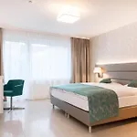 - Lindenstrasse 4* Zurich