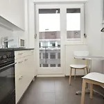 Apartment Spacious 1br Near Opera And - Mill 5 43 *