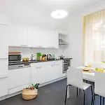 Swiss Star - Self Check-in Apartment