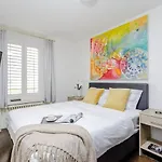 Swiss Star Guesthouse District 3 - Contactless Self Check-In