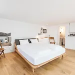 Montmartre Hotel