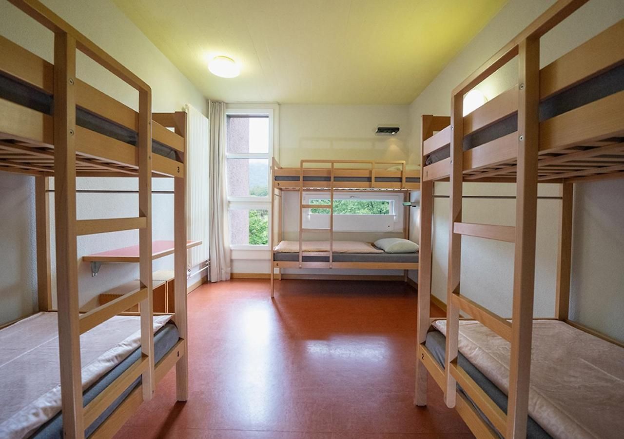 Youth Hostel *