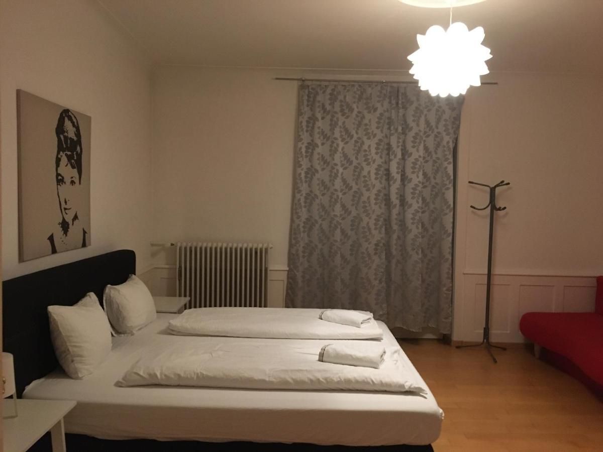 Homestay Zuerizimmer *