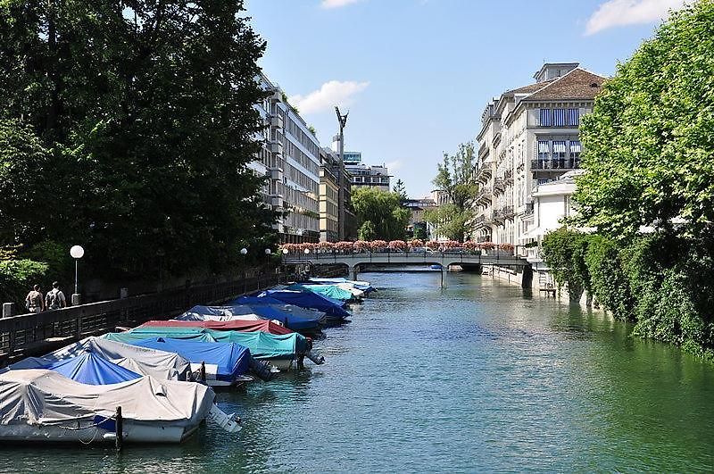 Riverside Maisonette Paradeplatz Hotel *