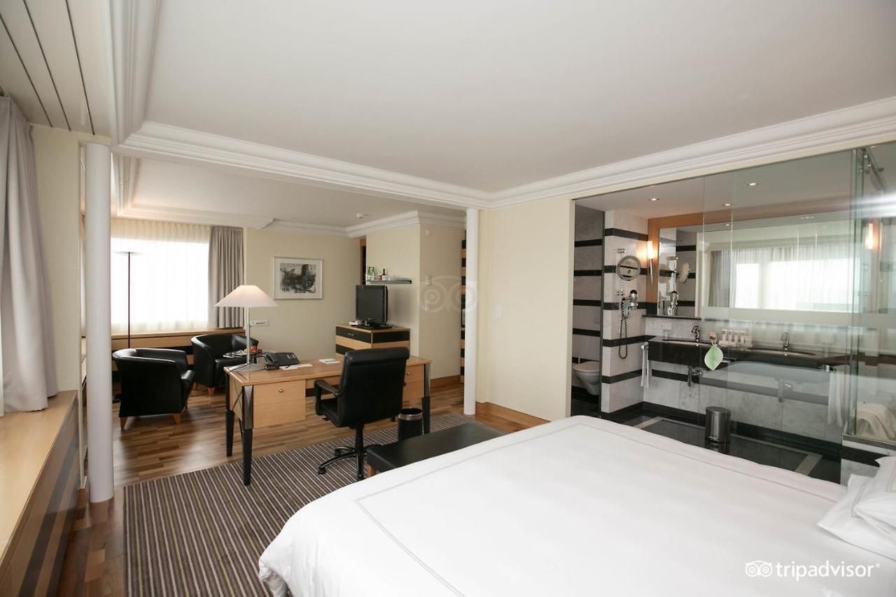Hotel Becozy Self Check-in & Pop-up