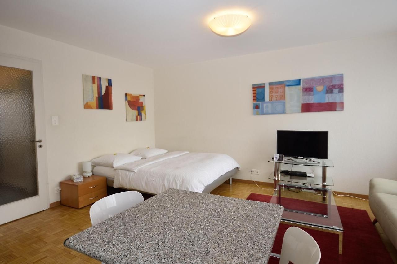 Apartment Spacious With Balcony - Vineyard 71 Zürich