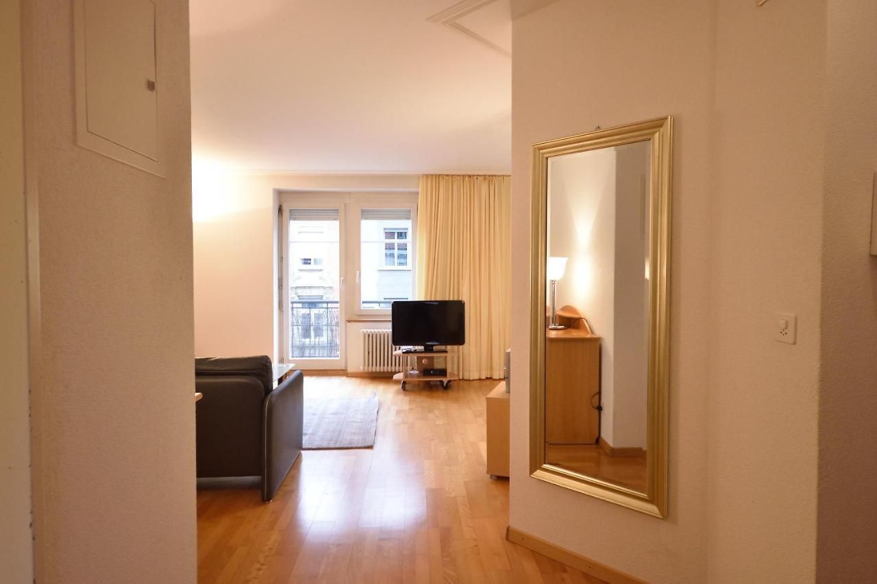 Apartment 1br Near - Joy St3 R *