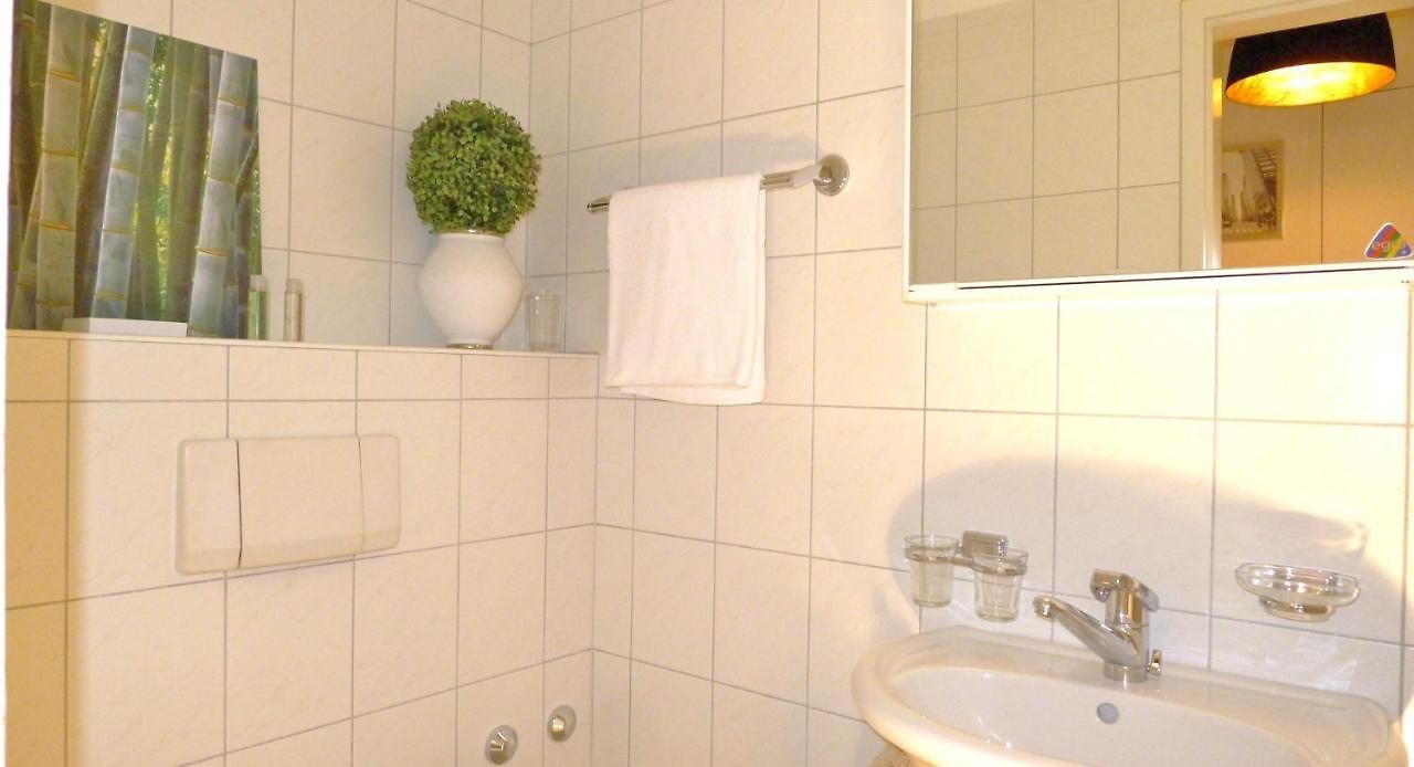 Apartment Zaehringerplatz Old Town