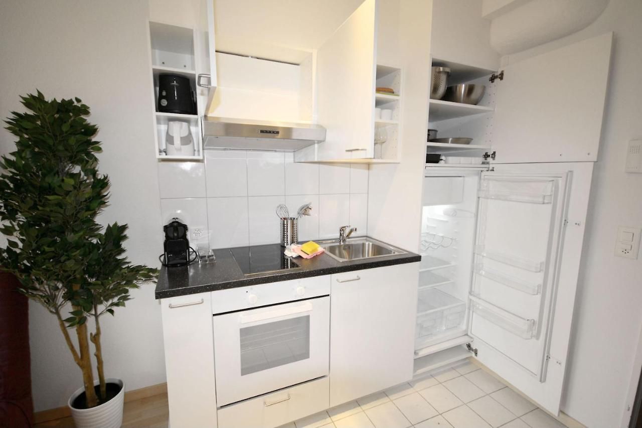 Hitrental Stauffacher Apartment Zurich