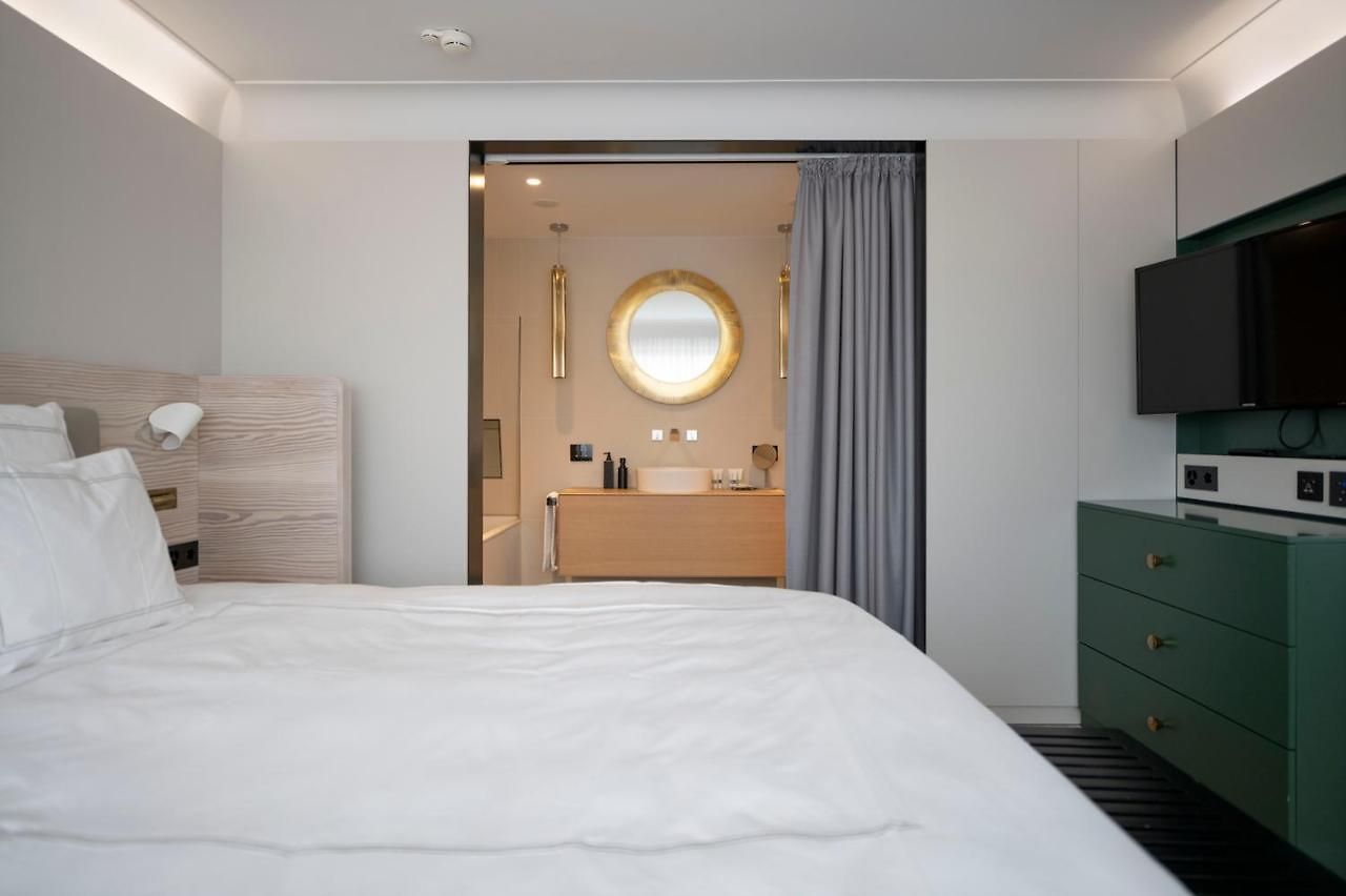 Becozy Self Check-in & Pop-up Hotel 4*