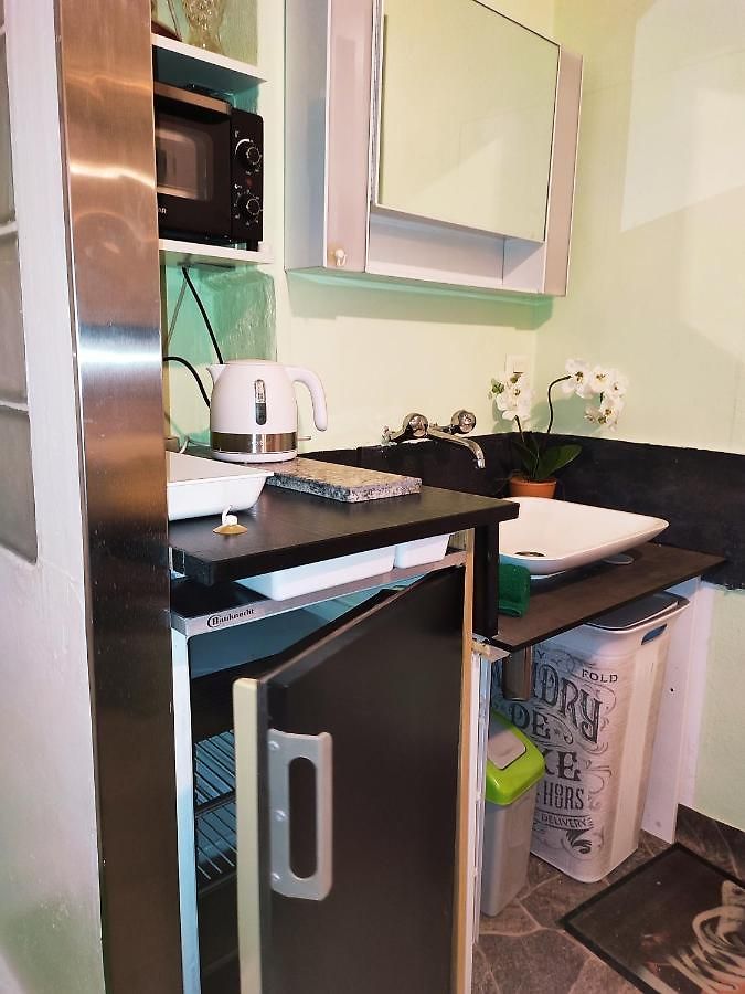 Room in Guest room - Mini-Apartement in Zurich *