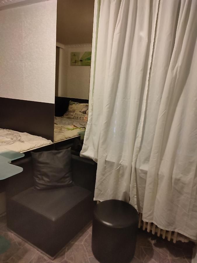 Room in Guest room - Mini-Apartement in Zurich