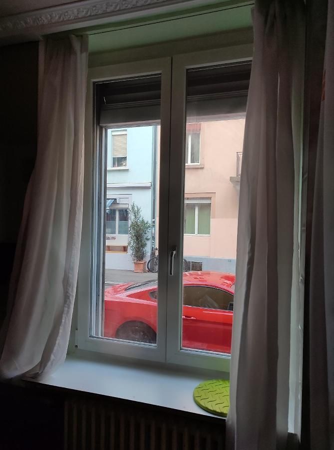 Room in Guest room - Mini-Apartement in Zurich