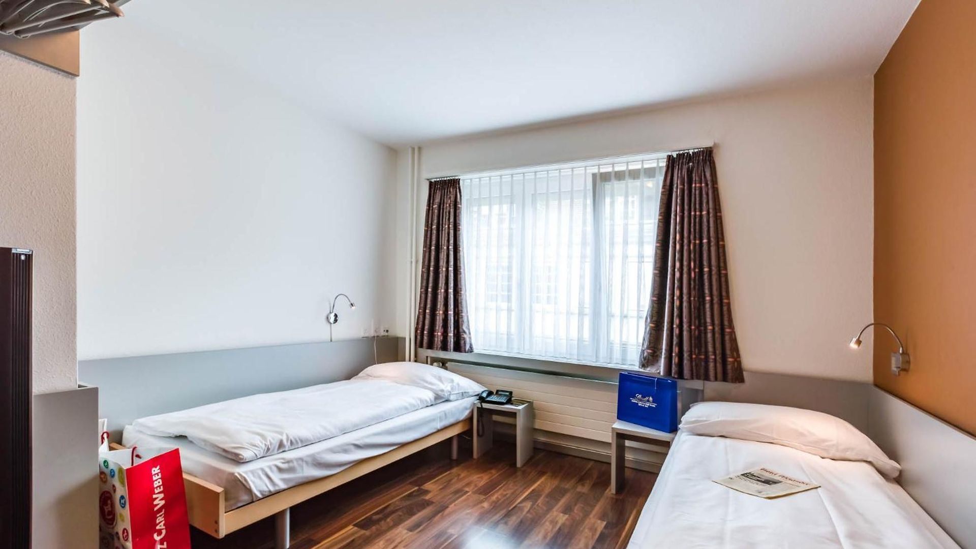 Alexander Old Town Guest house 2*