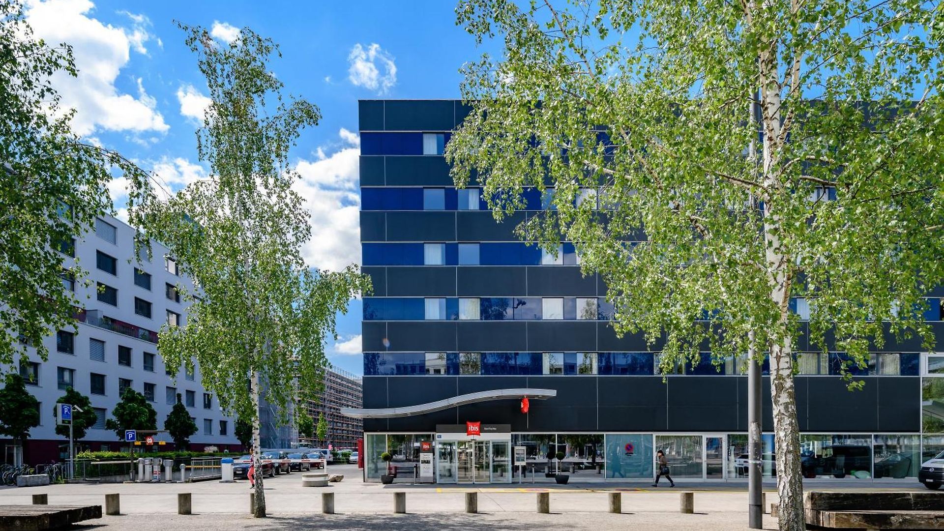 Ibis West 3*