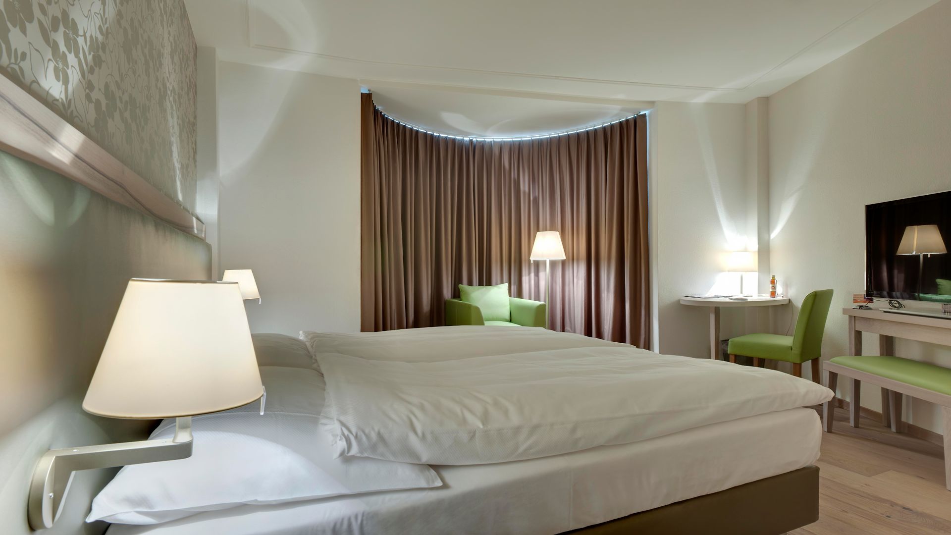 Hotel Platzhirsch - Downtown Boutique & Sushi Lounge 3*