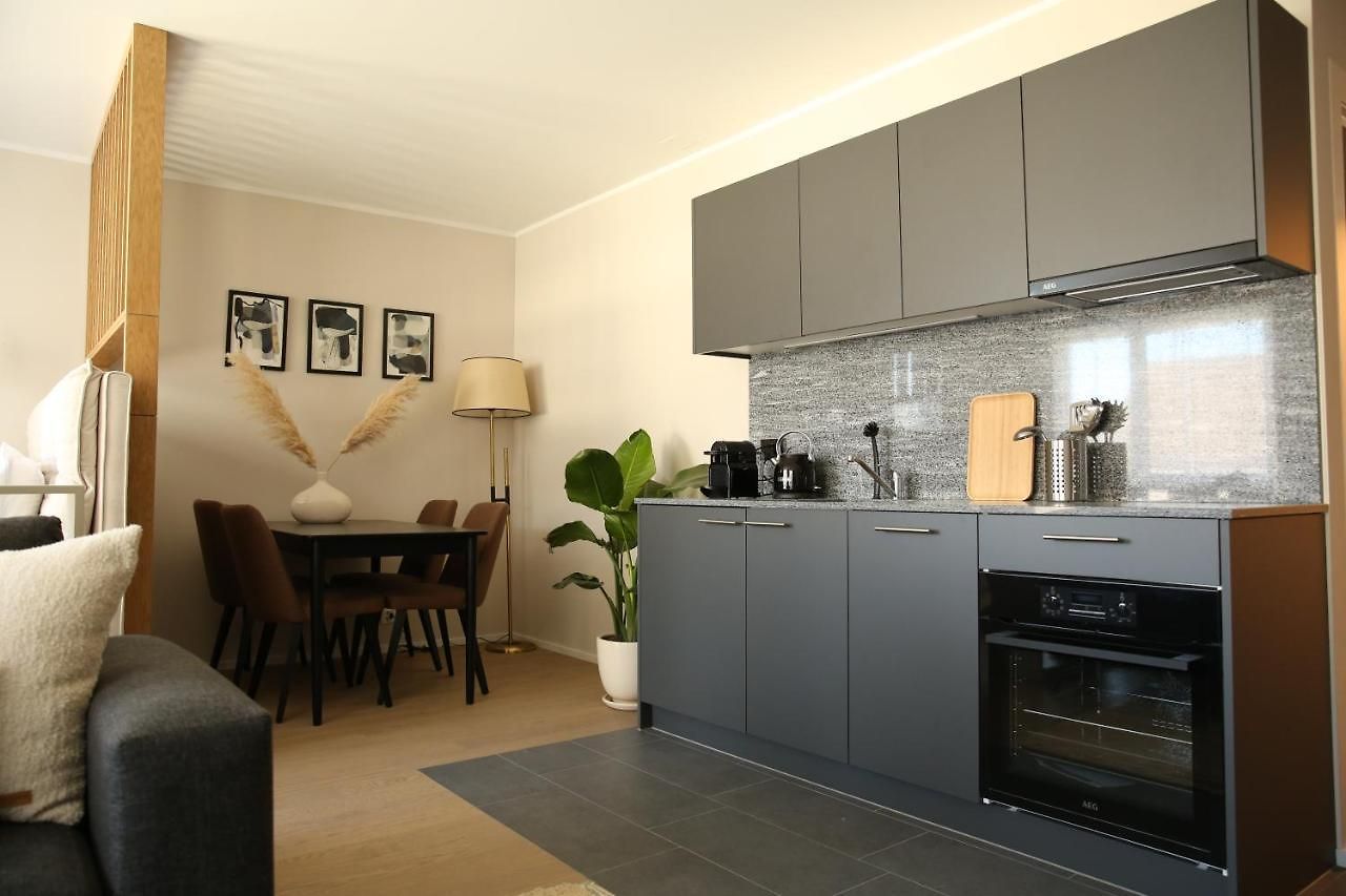 Aparthotel Lamira Serviced 4*