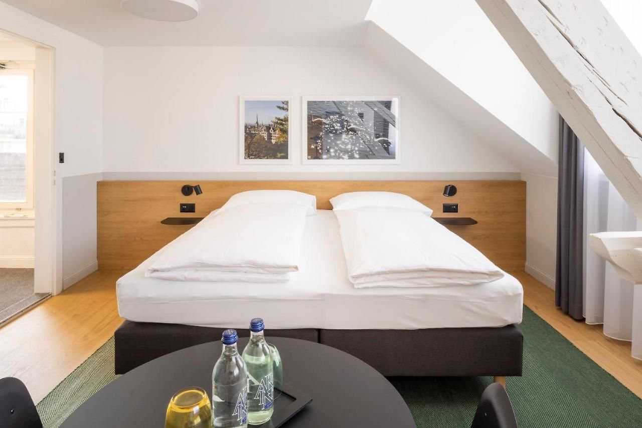 Hotel Fred Hauptbahnhof 3*