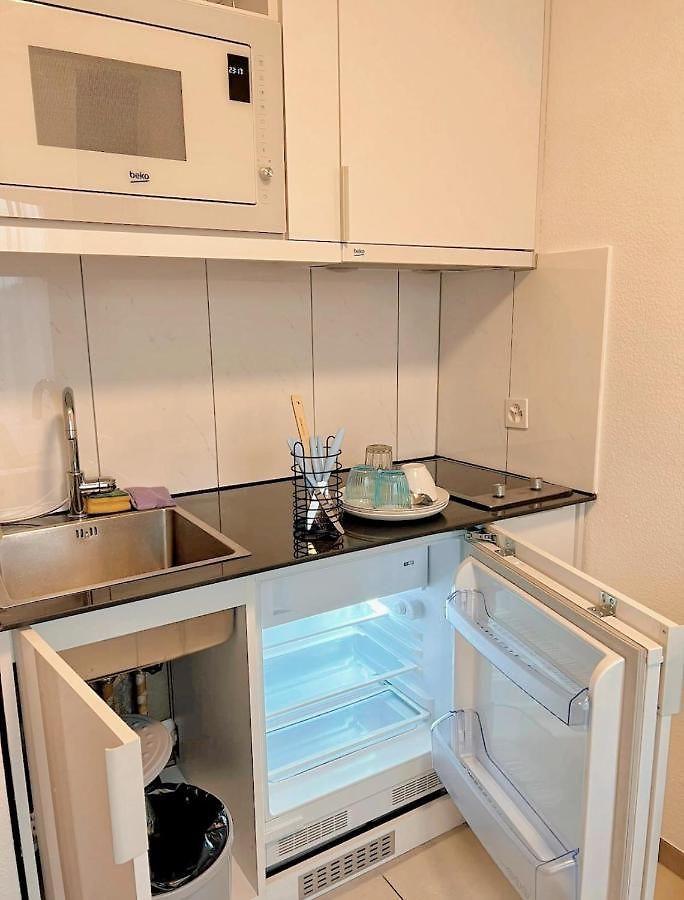 Center En-suite Budget Self Check In, Eth Hb Apartment