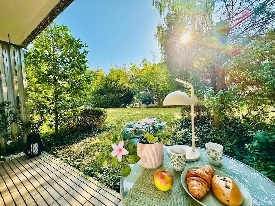 Alpine With Ac, Garden Terrace And Much Privacy *