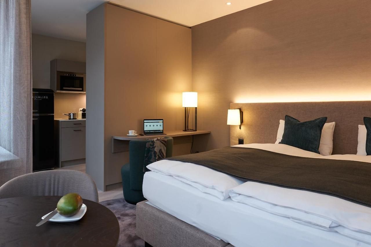 - Franklinstrasse 4*
