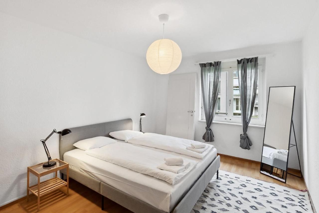 Urban Charm: Your Comfy Close To The