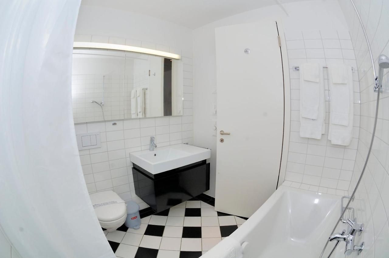 Stylish 1br Near And Opera - Flower 52 Apartment *