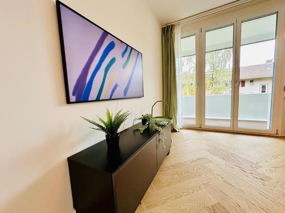 Apartment Modern With Air Condition & Balcony *