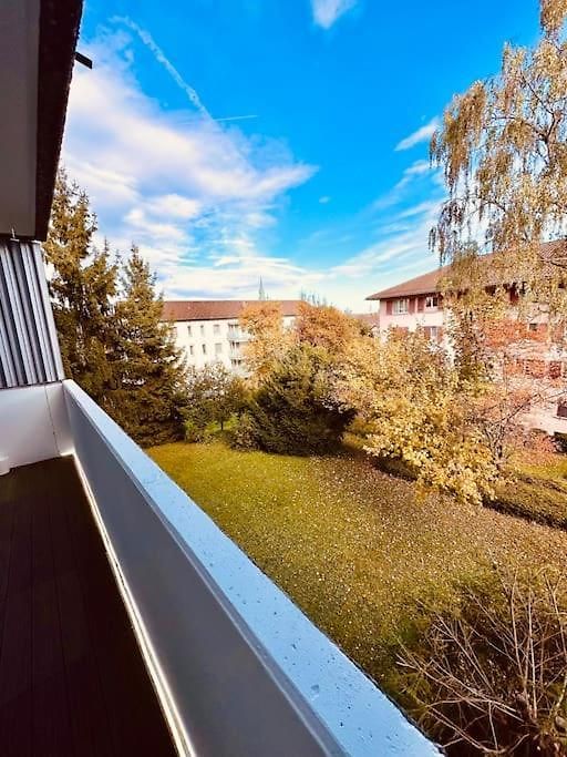 Modern With Air Condition & Balcony