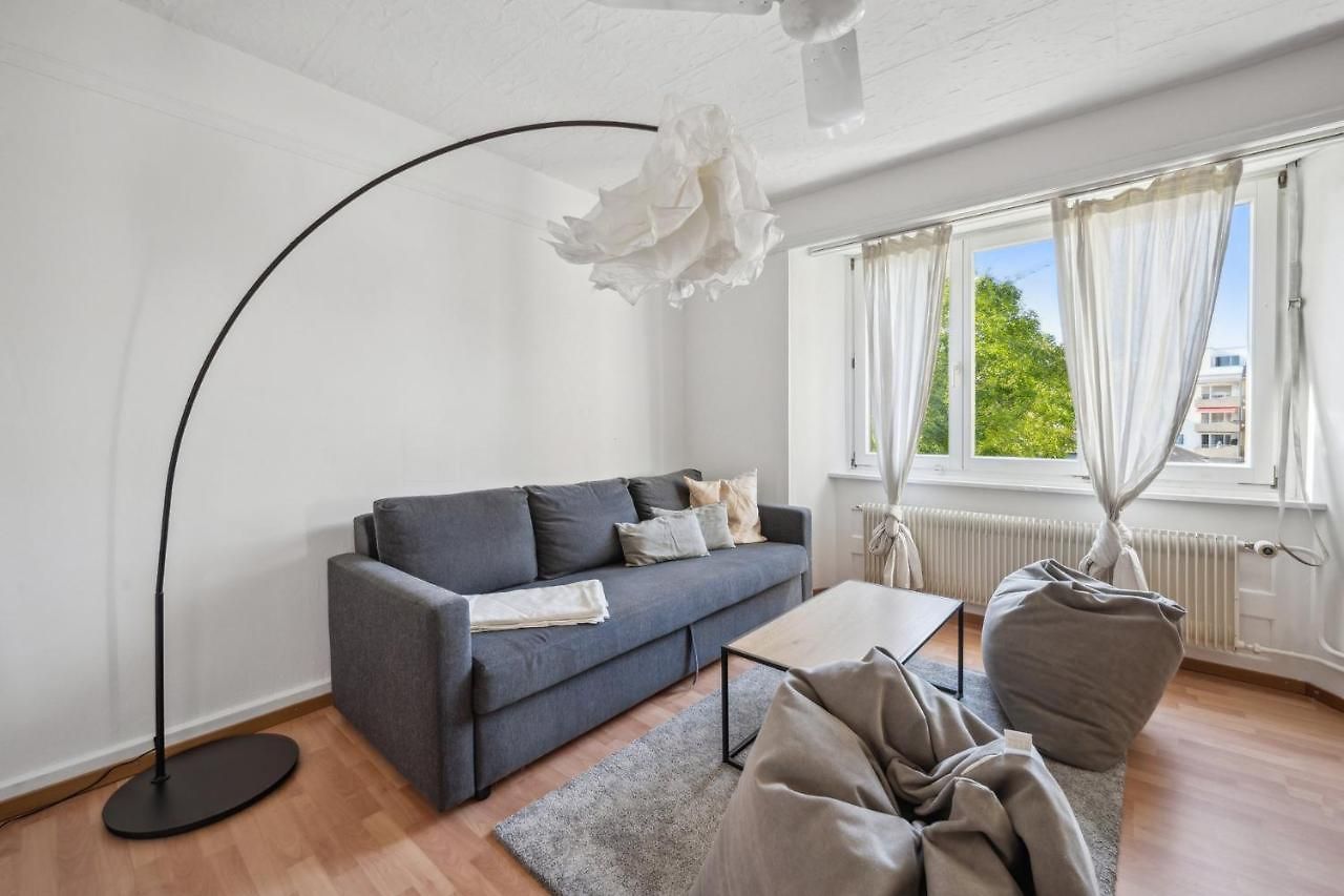 Homey Comfort In Oerlikon Zurich