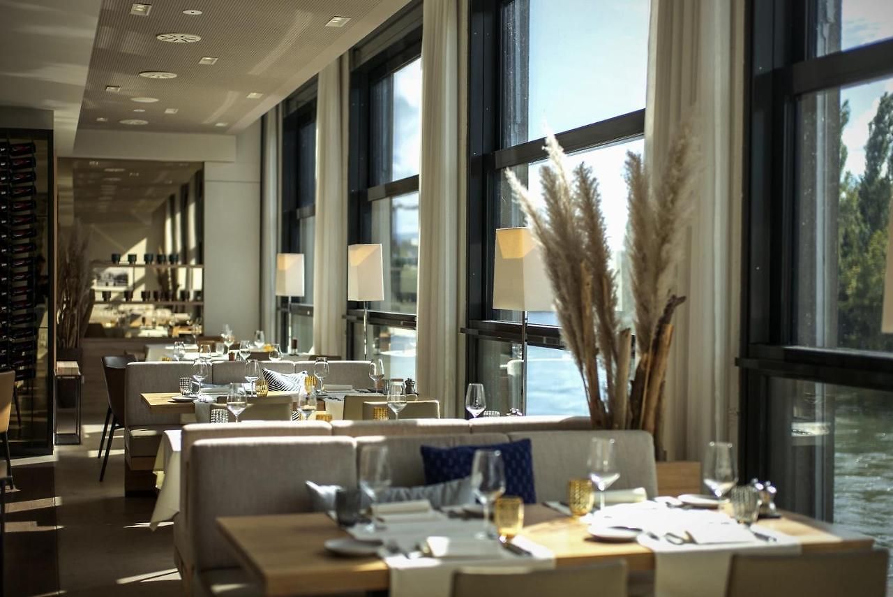 Stayy The River - Contactless Check-in 3*