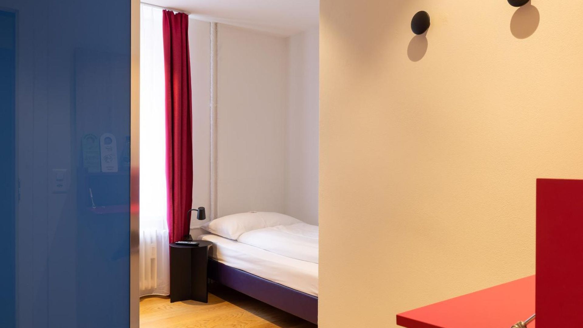 Hotel Fred Hauptbahnhof - Self Check-in 2*