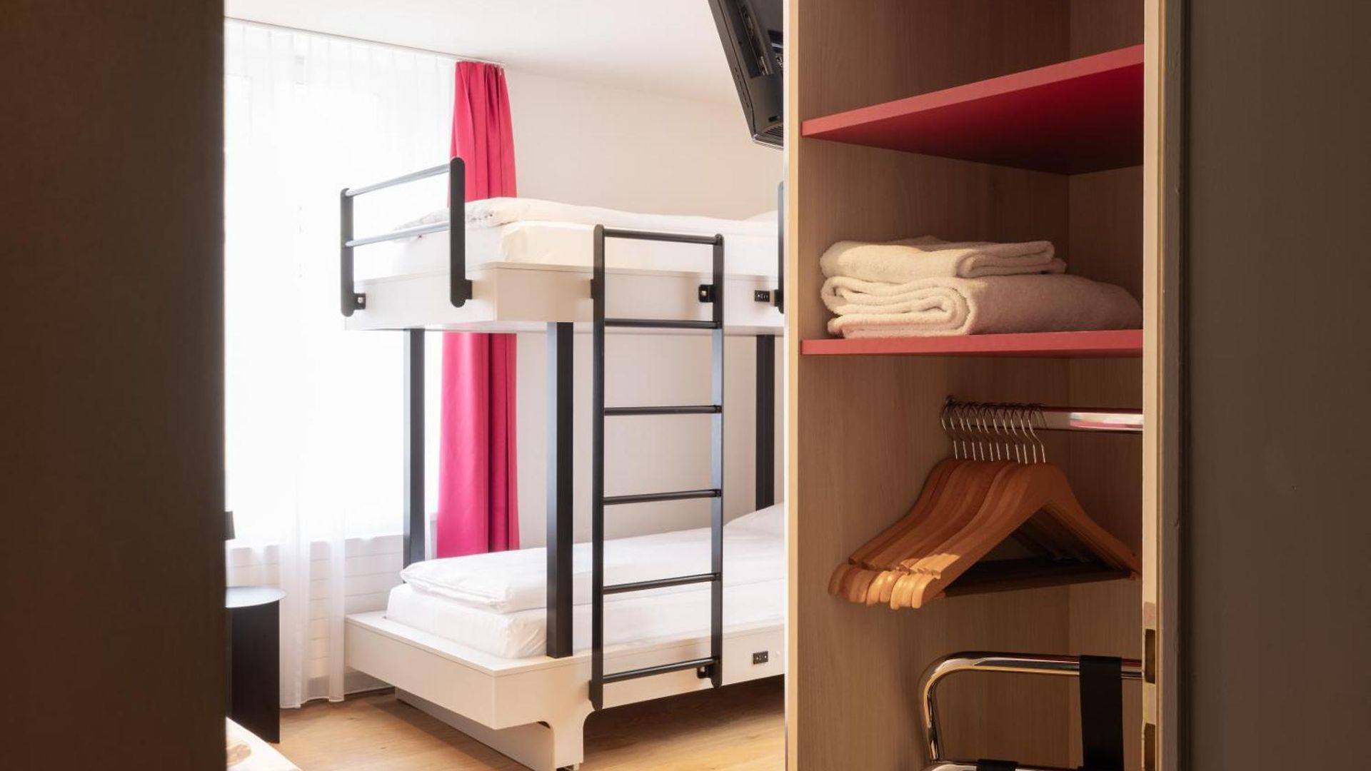 Hotel Fred Hauptbahnhof - Self Check-in Zurich