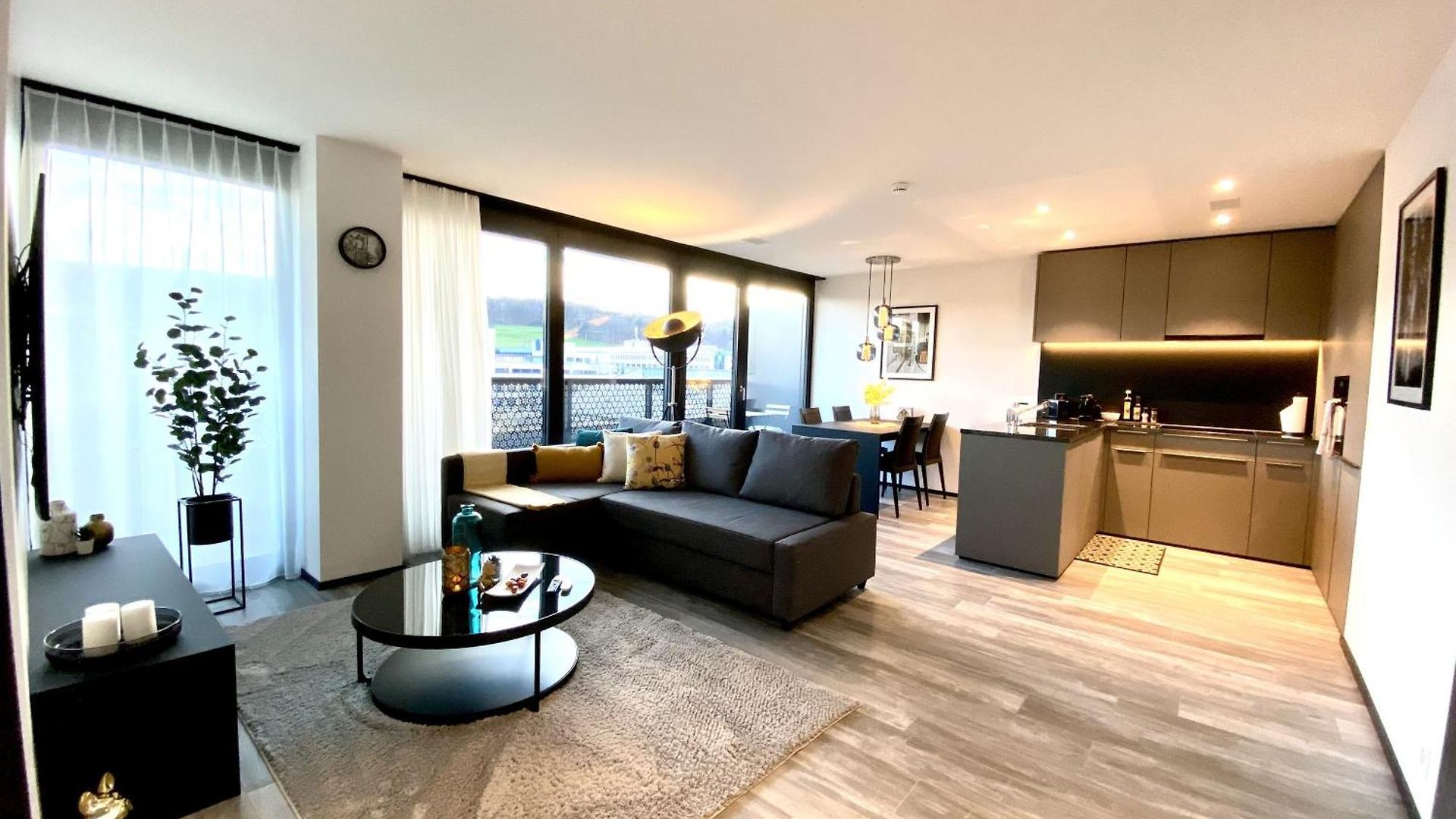 Apartment Glad Spot: - - Design - Netflix *