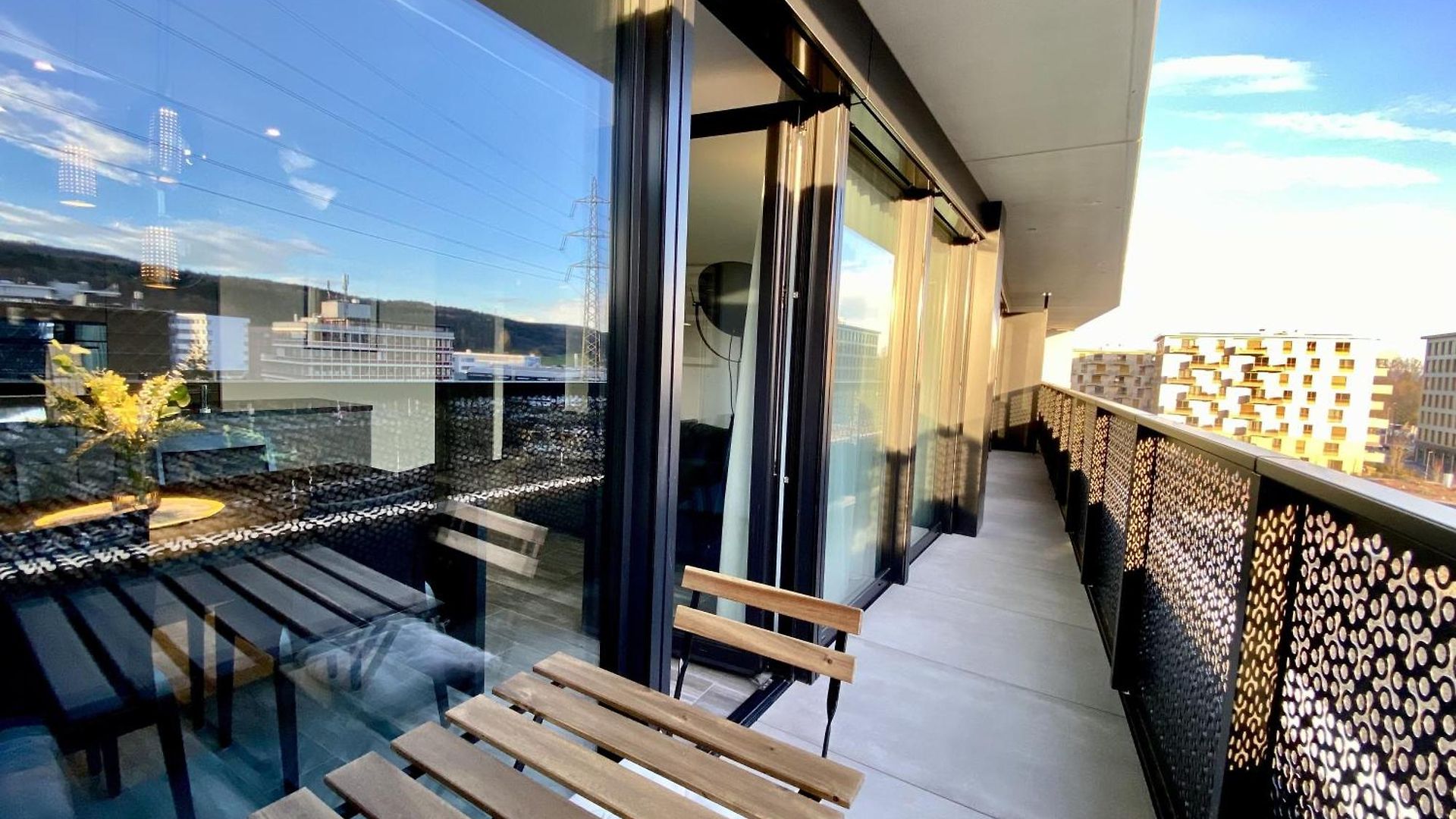 Apartment Glad Spot: - - Design - Netflix