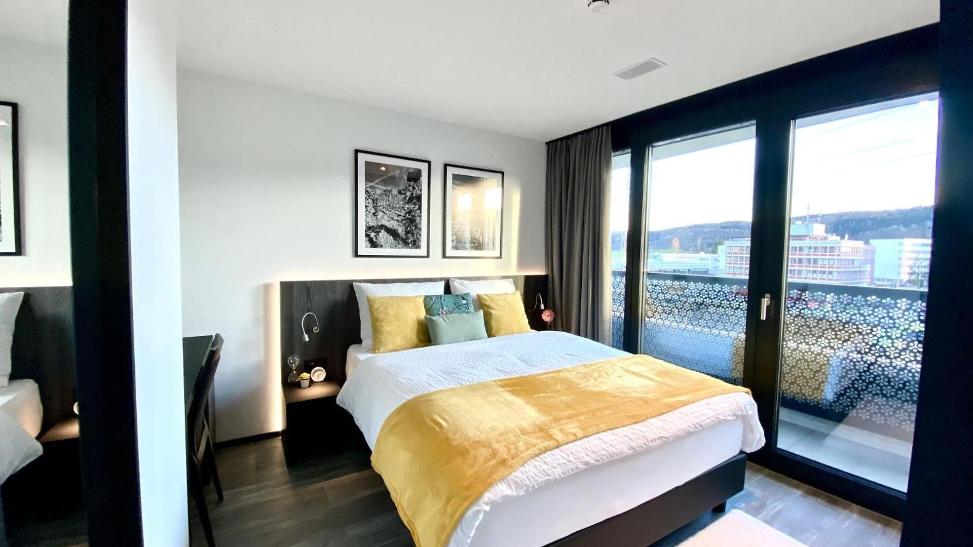 Glad Spot: - - Design - Netflix Apartment
