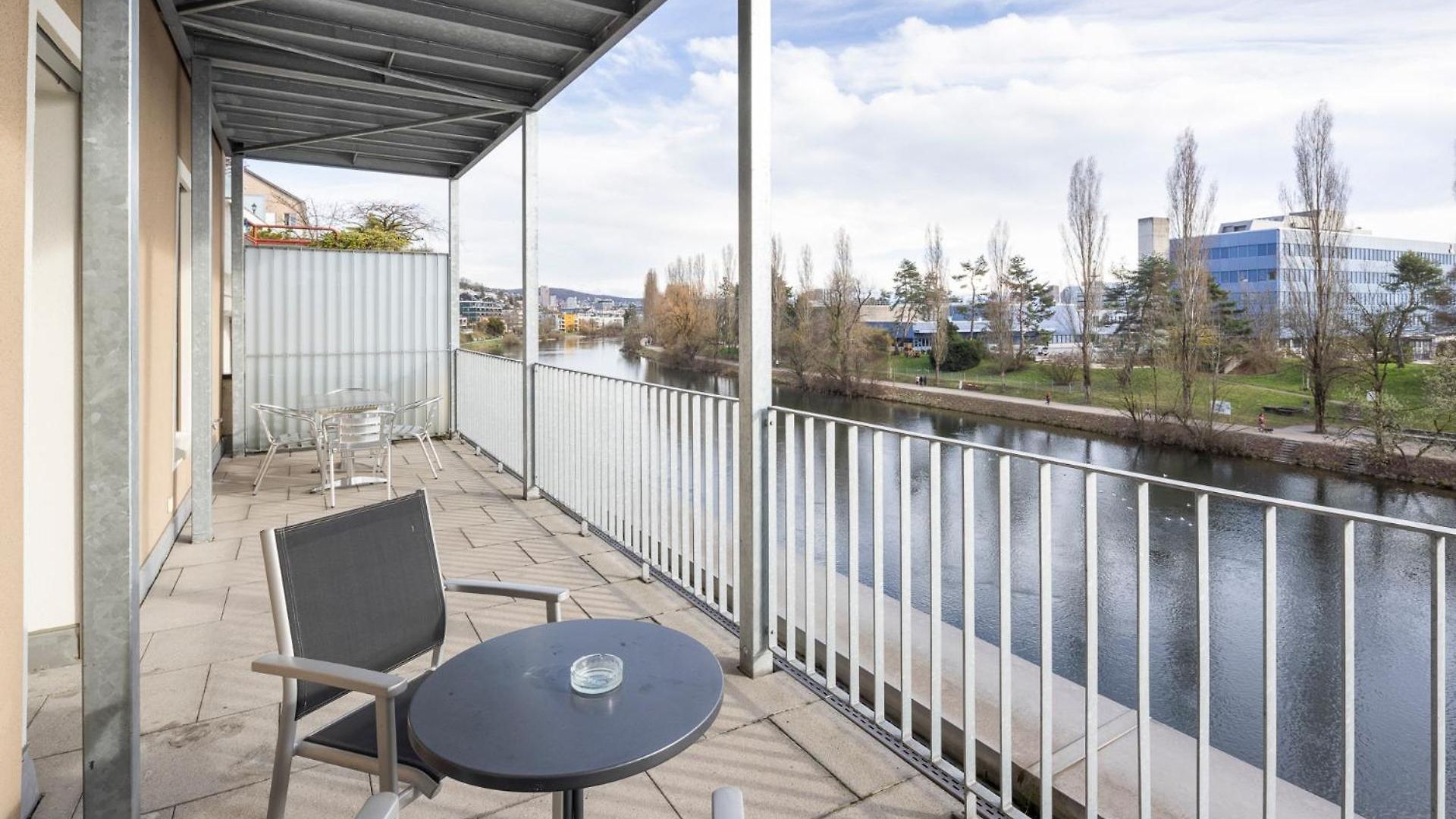 Stayy The River - Contactless Check-in