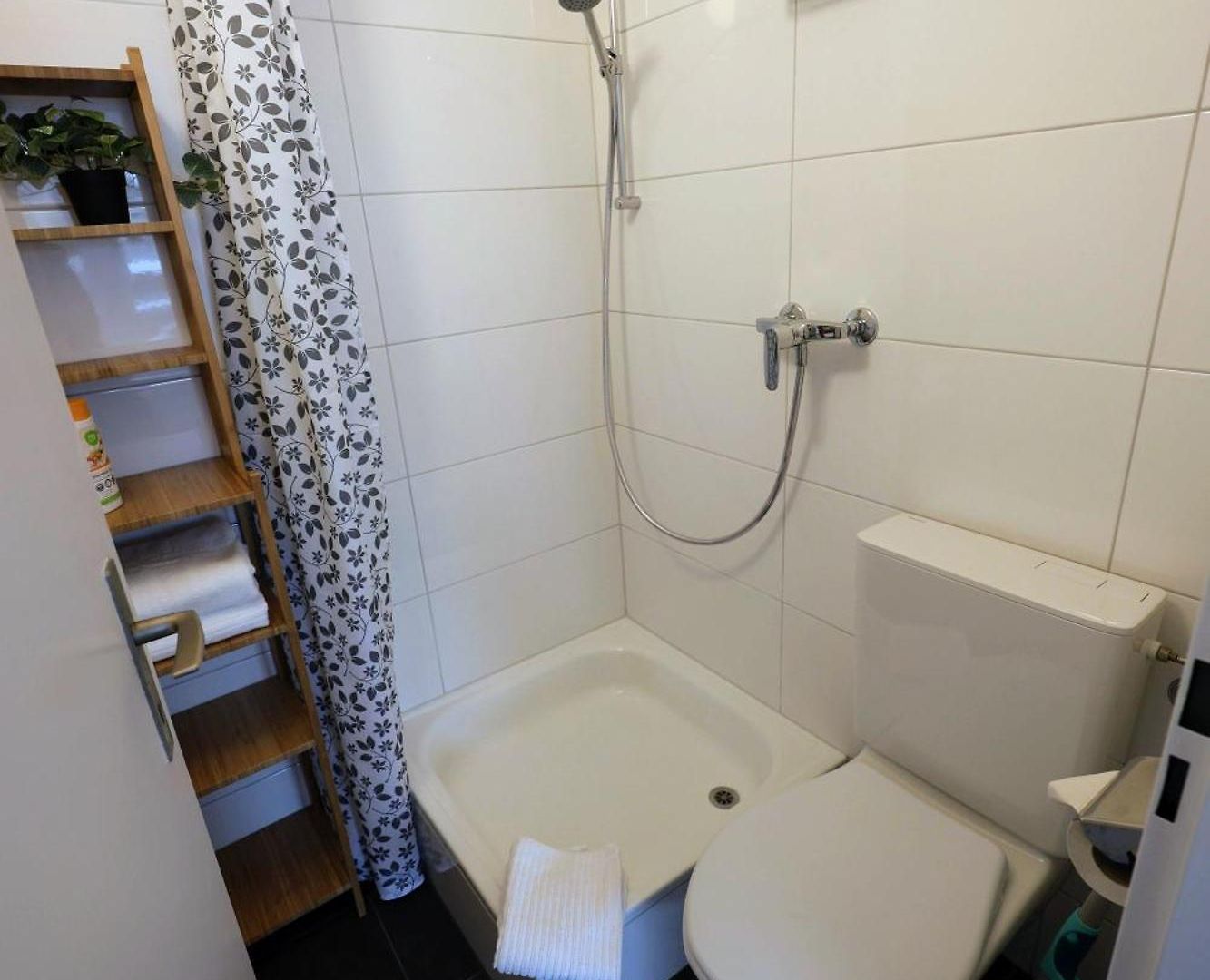 Reizendes Tiny Albisriederplatz Apartment *