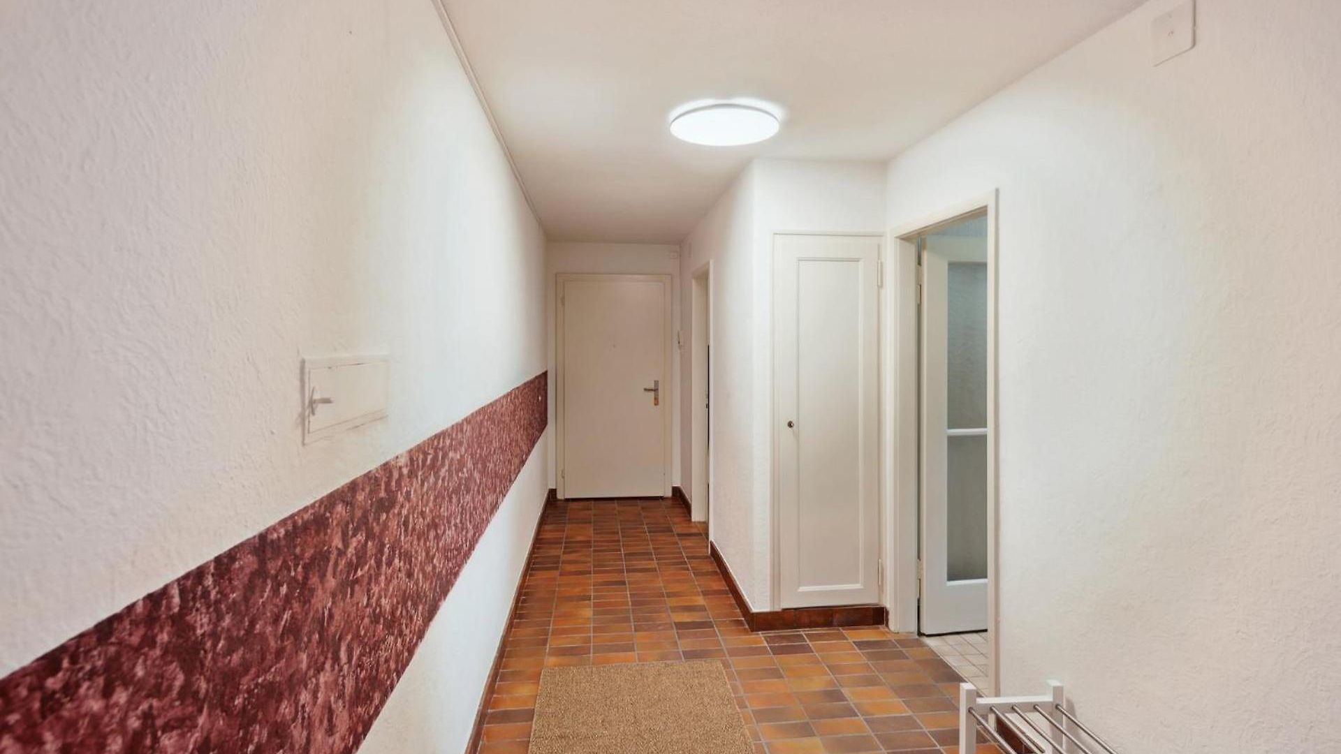 Affordable Comfort In Apartment