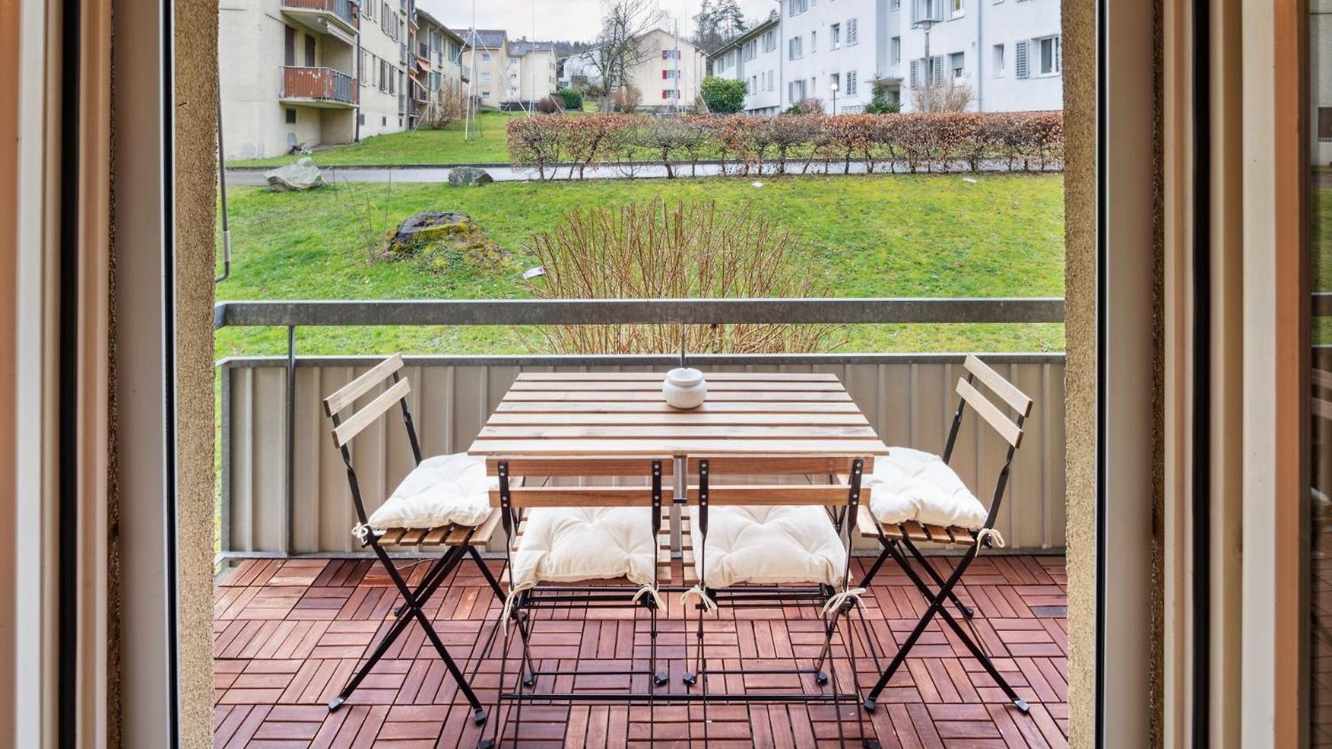 Apartment Affordable Comfort In Zurich
