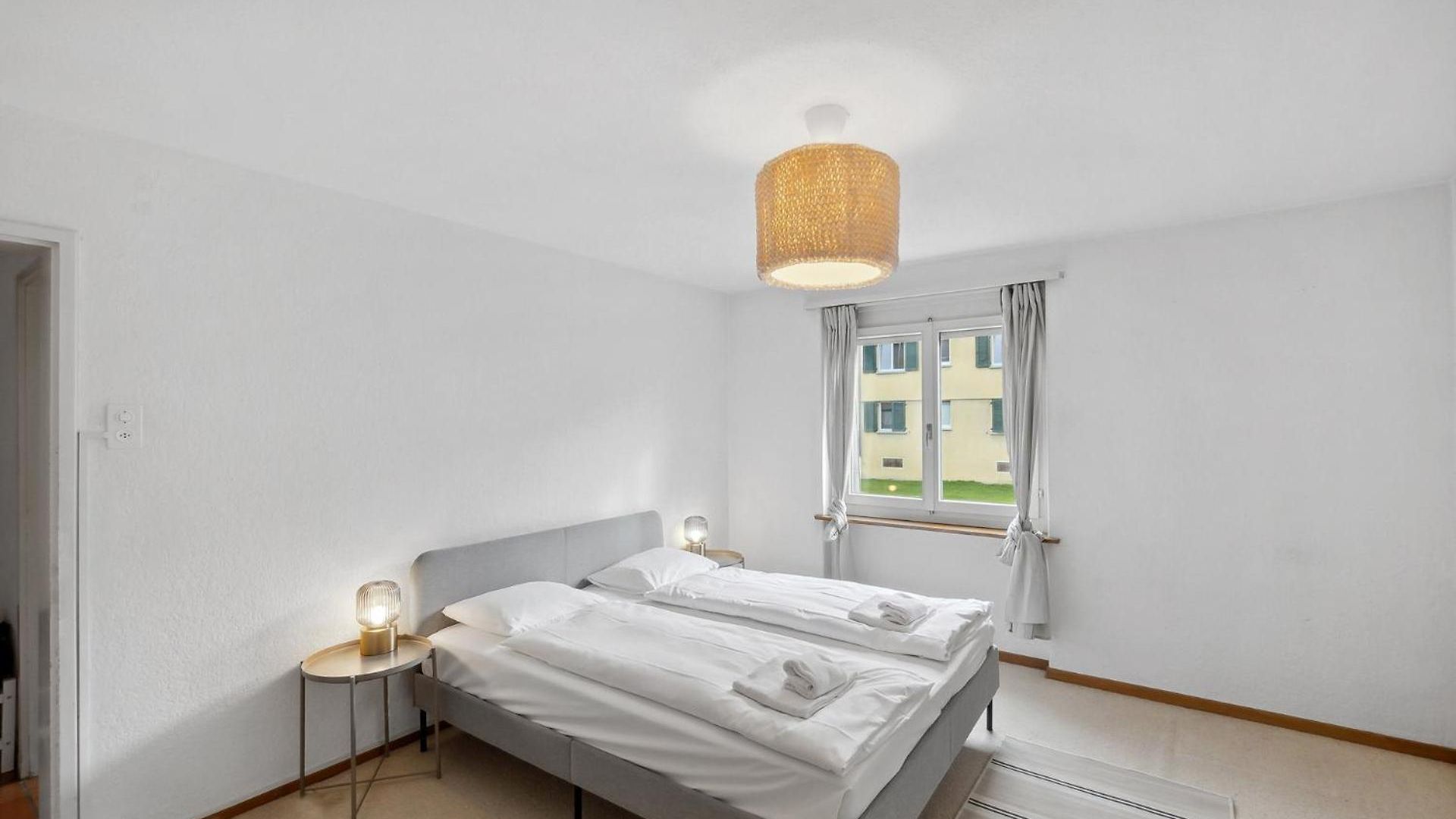 Cozy 2 Bedroom In Apartment Zurich